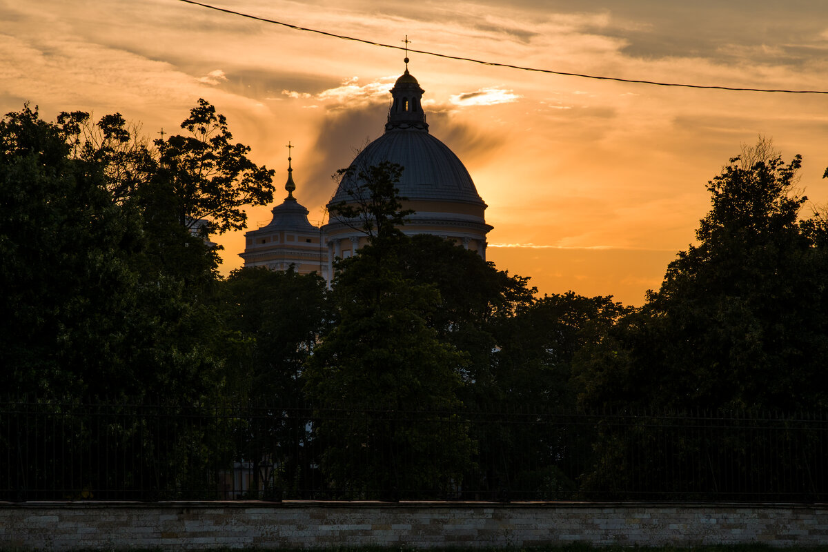 Лавра - Валерий Пославский Лавра - Валерий Пославский