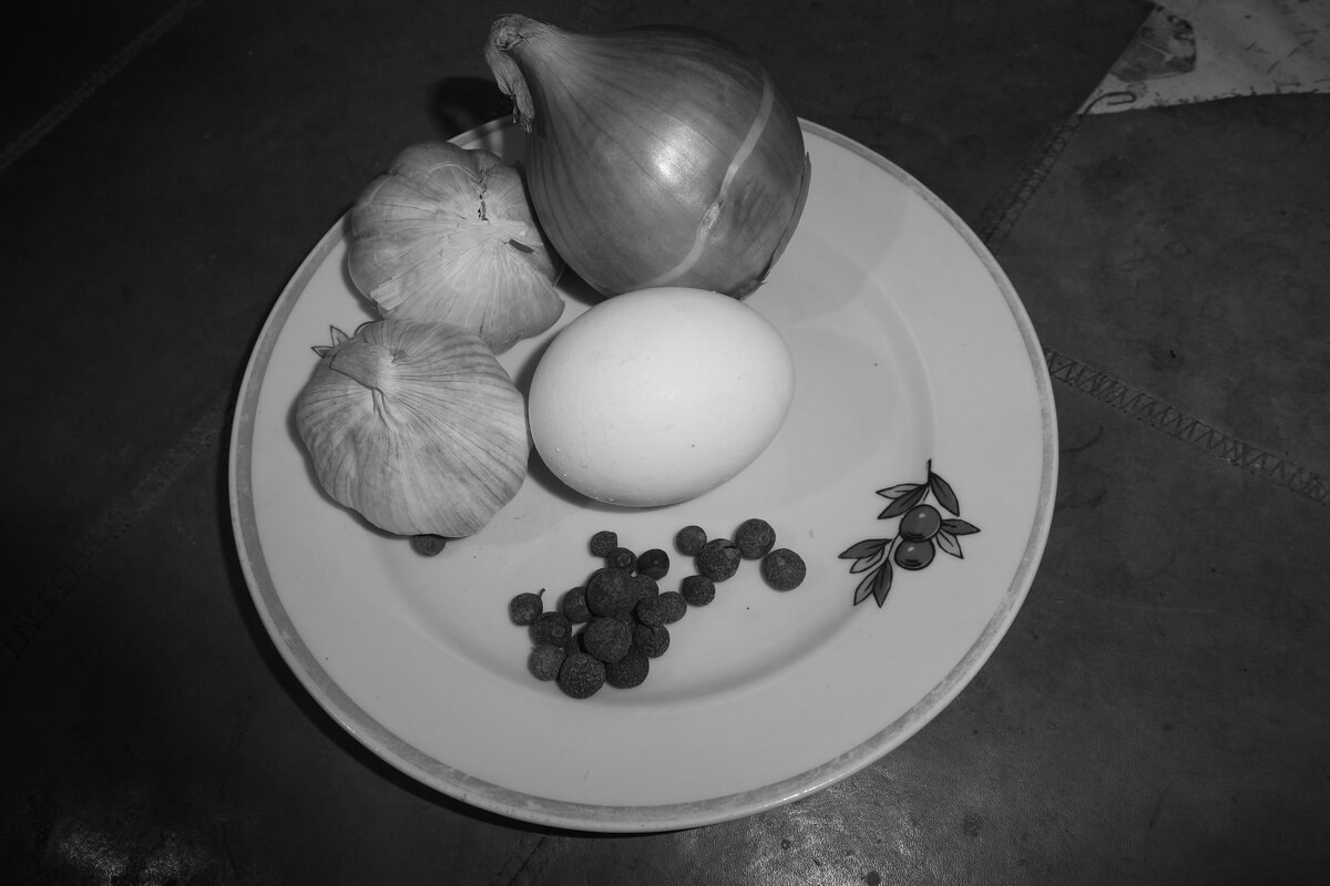 Скромный натюрморт. Мечты о ч/б Лейке 9. - Михаил Елочкин Скромный натюрморт. Мечты о ч/б Лейке 9. - Михаил Елочкин