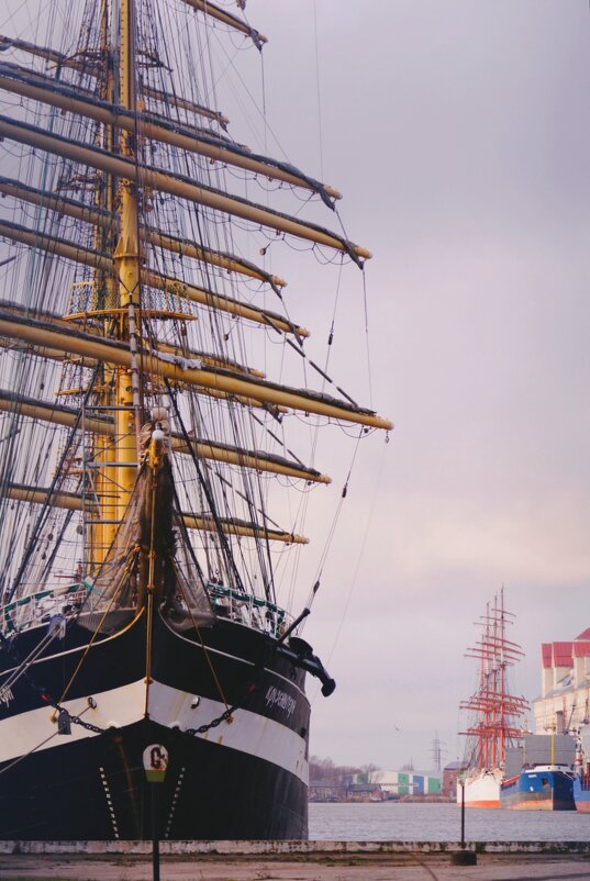 Крузенштерн и Седов - Tanya Nikorovskaya