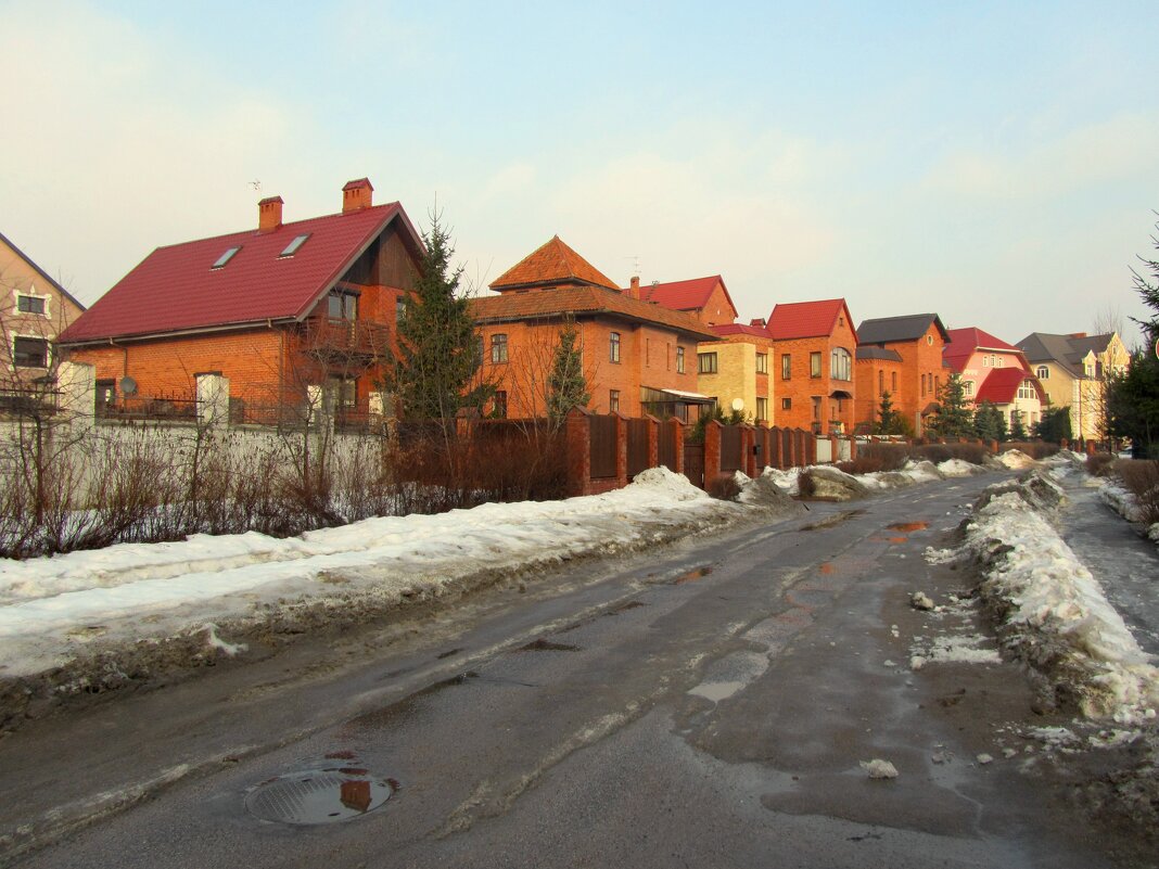 Улица Демьяна Бедного - Сергей Карачин Улица Демьяна Бедного - Сергей Карачин