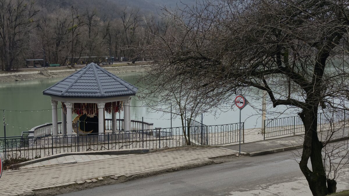 Озеро Комсомольское в Нальчике - Мариша 