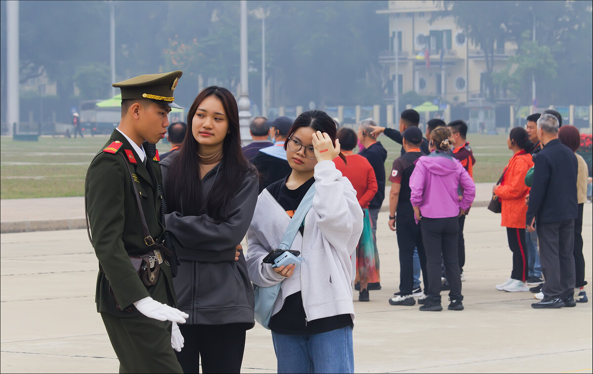 Экскурсия или кто кого охмуряет... - Валерий Готлиб