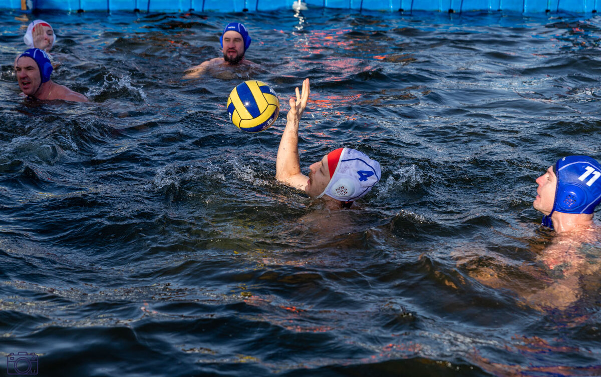 Игра с мячом - Александр Игра с мячом - Александр