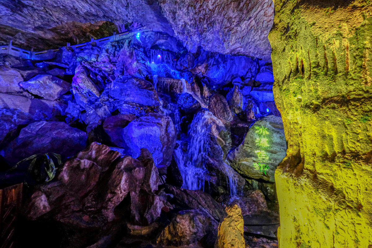 Здесь есть водопад - Георгий А