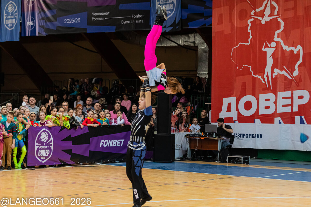 Акробатический рок-н-ролл - Руслан Акробатический рок-н-ролл - Руслан