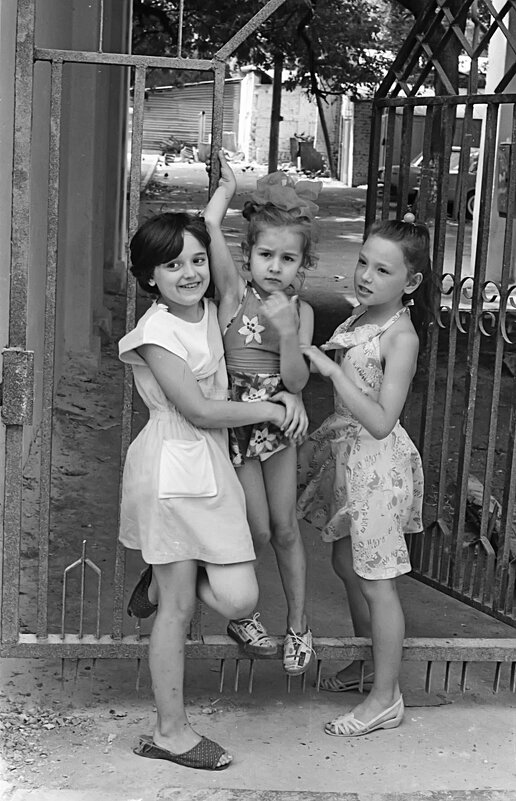 Девчонки нашего двора - Valziwa 