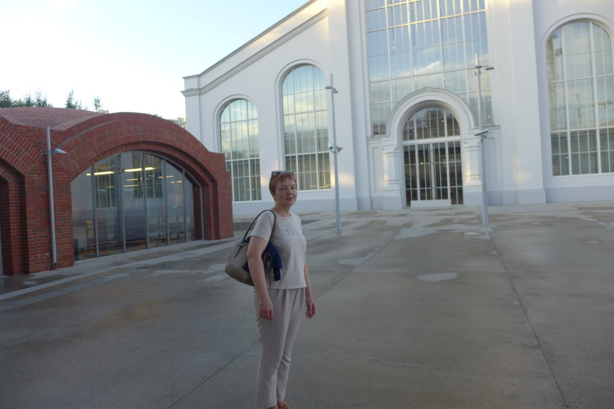 Женщина. - Михаил Елочкин