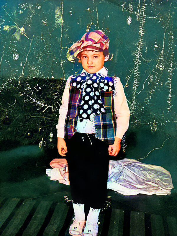 СЫН   У   ЁЛКИ - Анатолий Малобродский