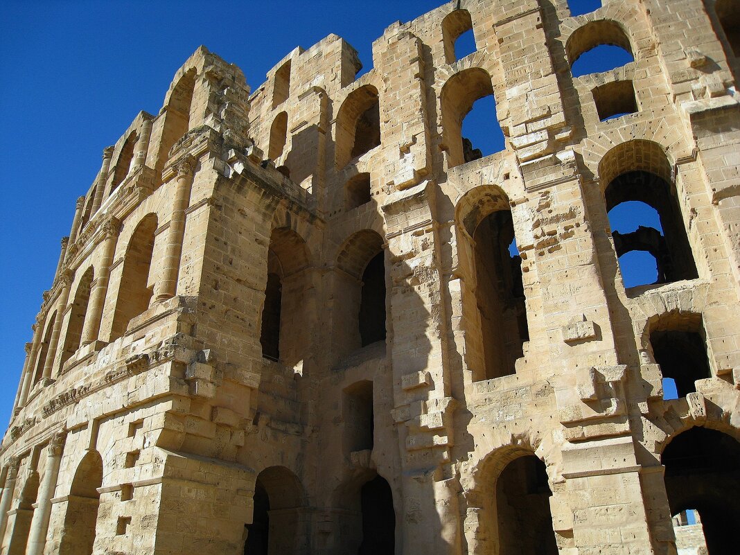 Амфитеатр в тунисском Эль-Джеме. - unix (Илья Утропов) Амфитеатр в тунисском Эль-Джеме. - unix (Илья Утропов)