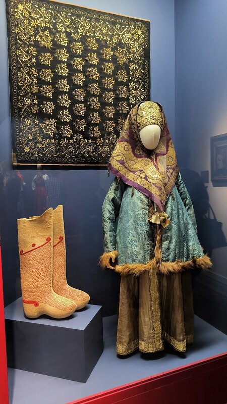 Женский зимний праздничный костюм. - Ольга 