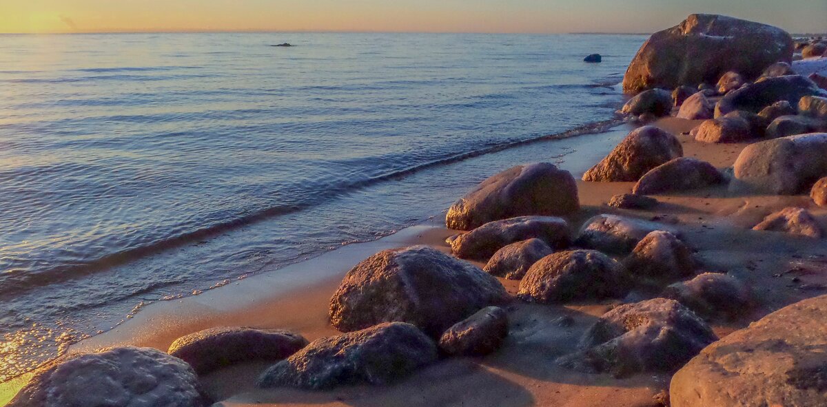 Тихо плещется вода......... - Юрий Цыплятников Тихо плещется вода......... - Юрий Цыплятников