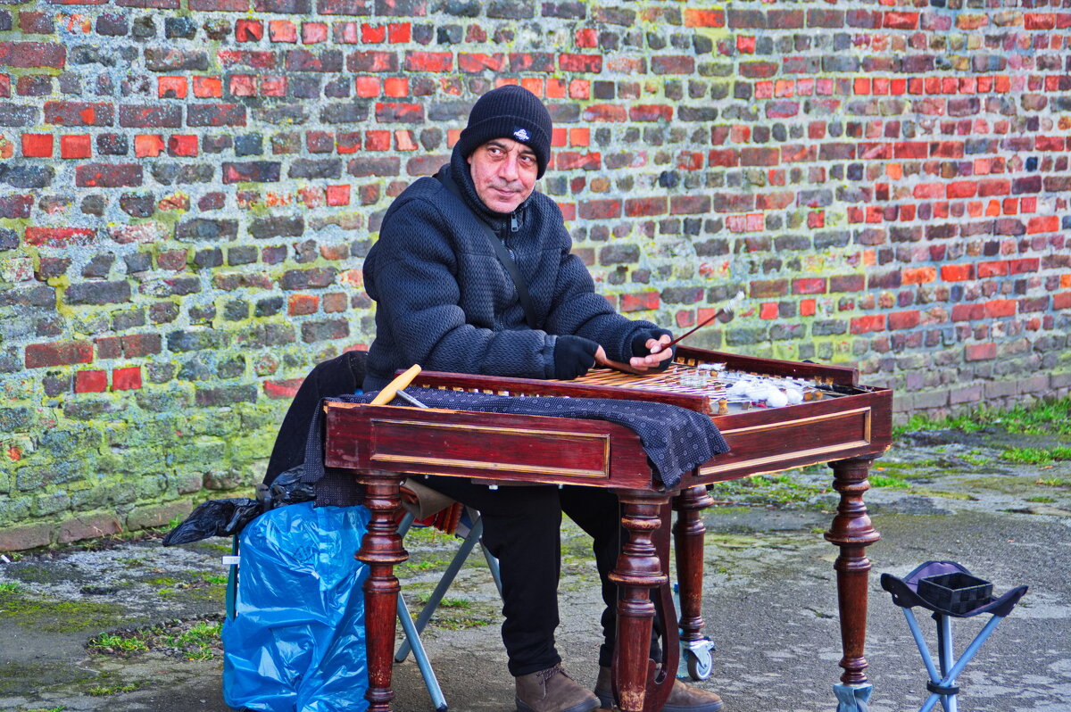 *** - Witalij Löwin