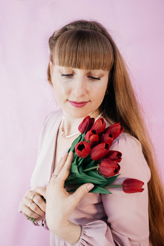 Елена - Валерия .