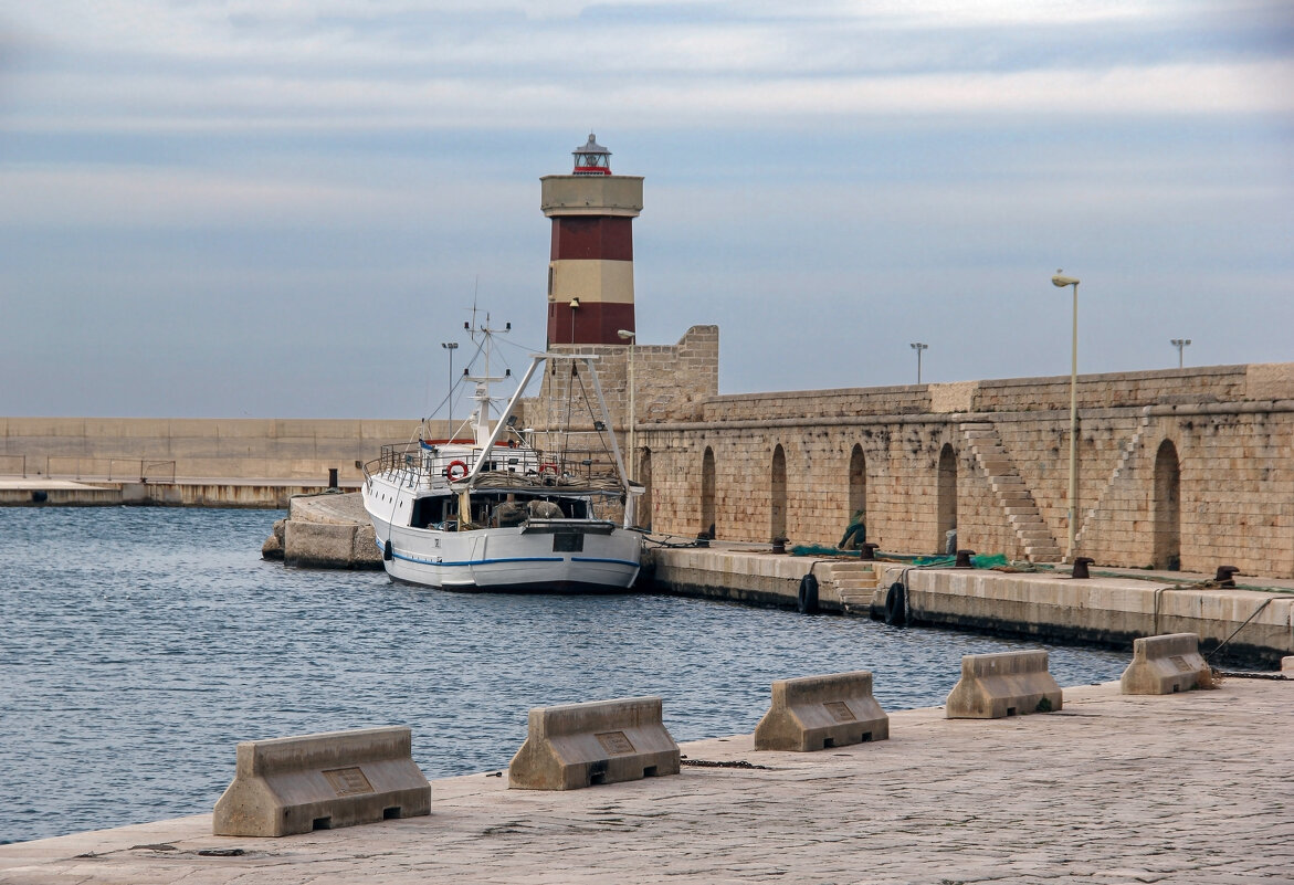 Маяк в Монополи - skijumper Иванов