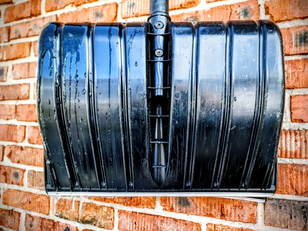 На приколе. - Михаил Столяров