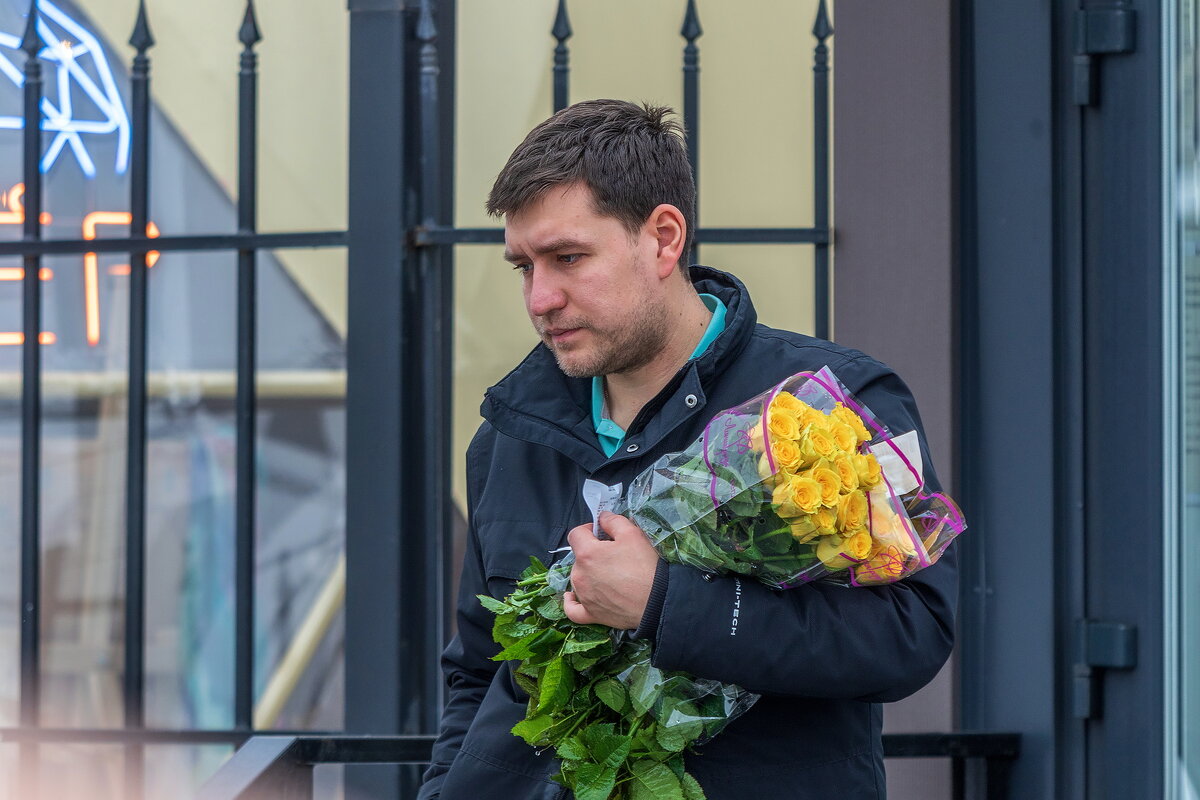 Женский праздник мужчинам обходить всё дороже и дороже. - Анатолий. Chesnavik.