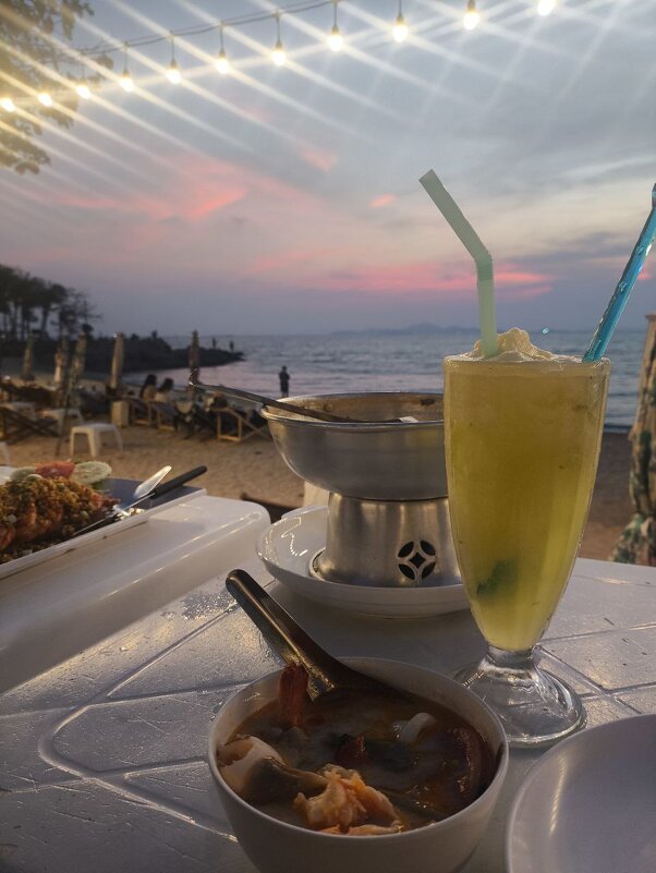 Вечерний коктейль - Валентина Богатко 