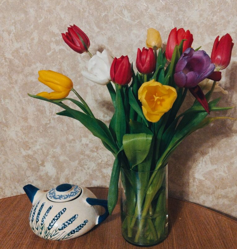 Тюльпаны = март. Март = тюльпаны. - Галина Бобкина Тюльпаны = март. Март = тюльпаны. - Галина Бобкина