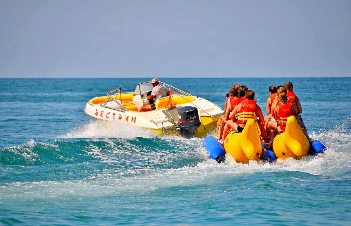 На пляже в Гаграх - Владимир Зыбин На пляже в Гаграх - Владимир Зыбин