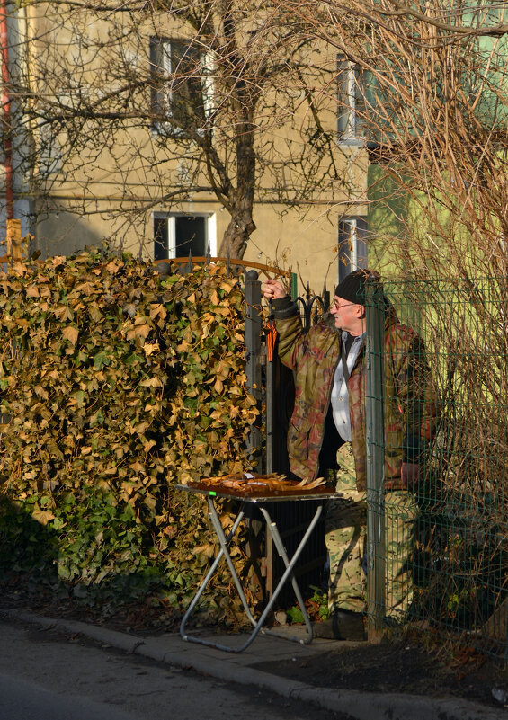 Рыбов продаёте? - Константин Белоногов