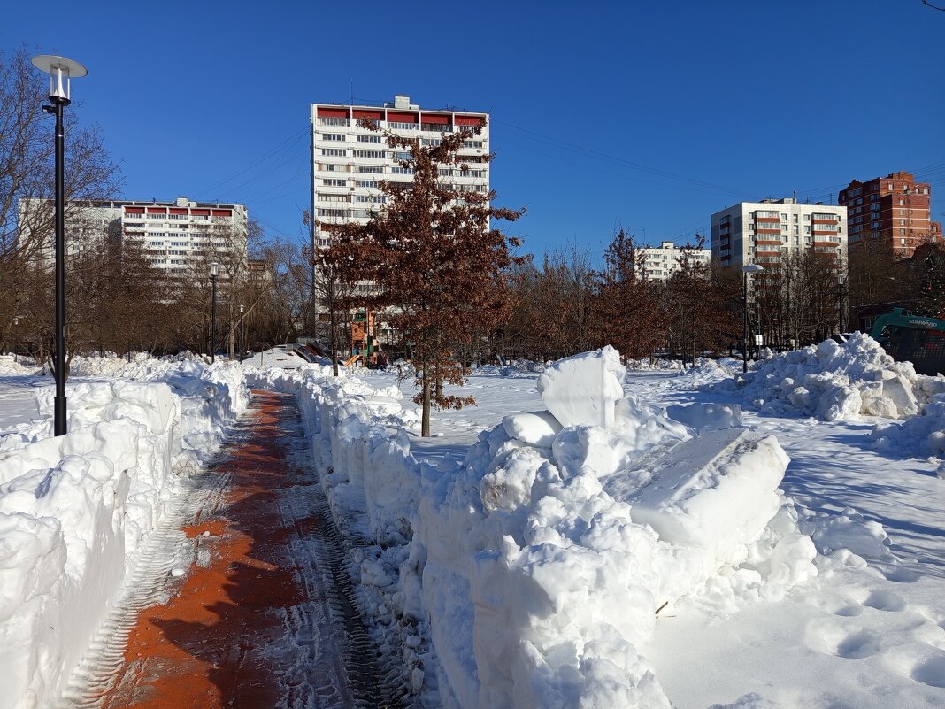 Настоящий март (какой ждем) - Андрей Лукьянов