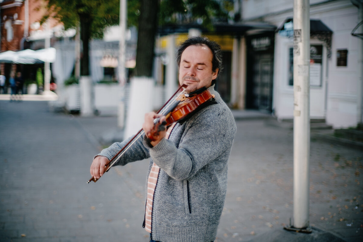 Музыкант - Геннадий Фролов