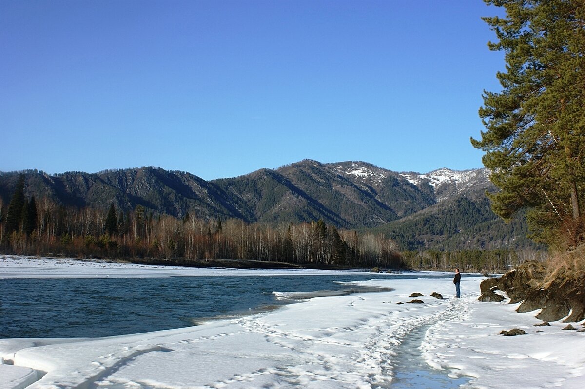 Катунь в марте - Галина Нестратова