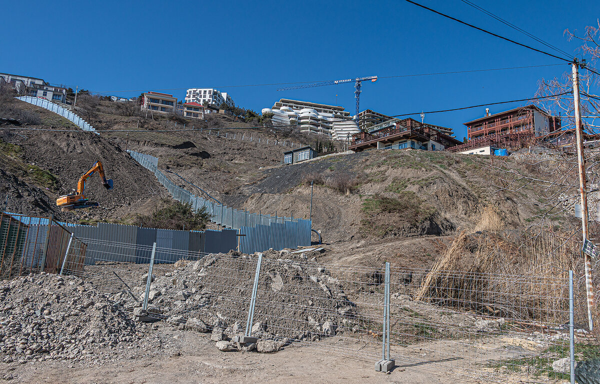 Роем горы, им не устоять. - Юрий Яловенко