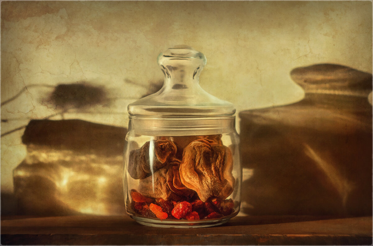 Баночка с инжиром и цукатами. - Oleg Rastorguev Баночка с инжиром и цукатами. - Oleg Rastorguev