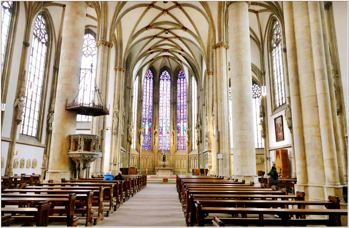 В ЦЕРКВИ... - Elvira E. 