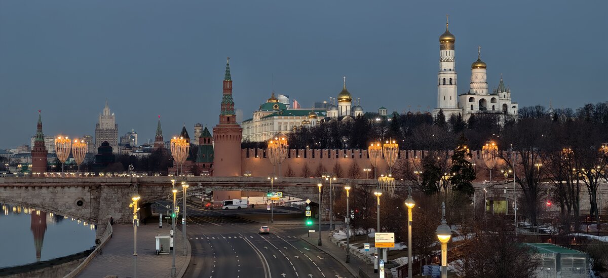 Утренняя Москва - <<< Наташа >>>