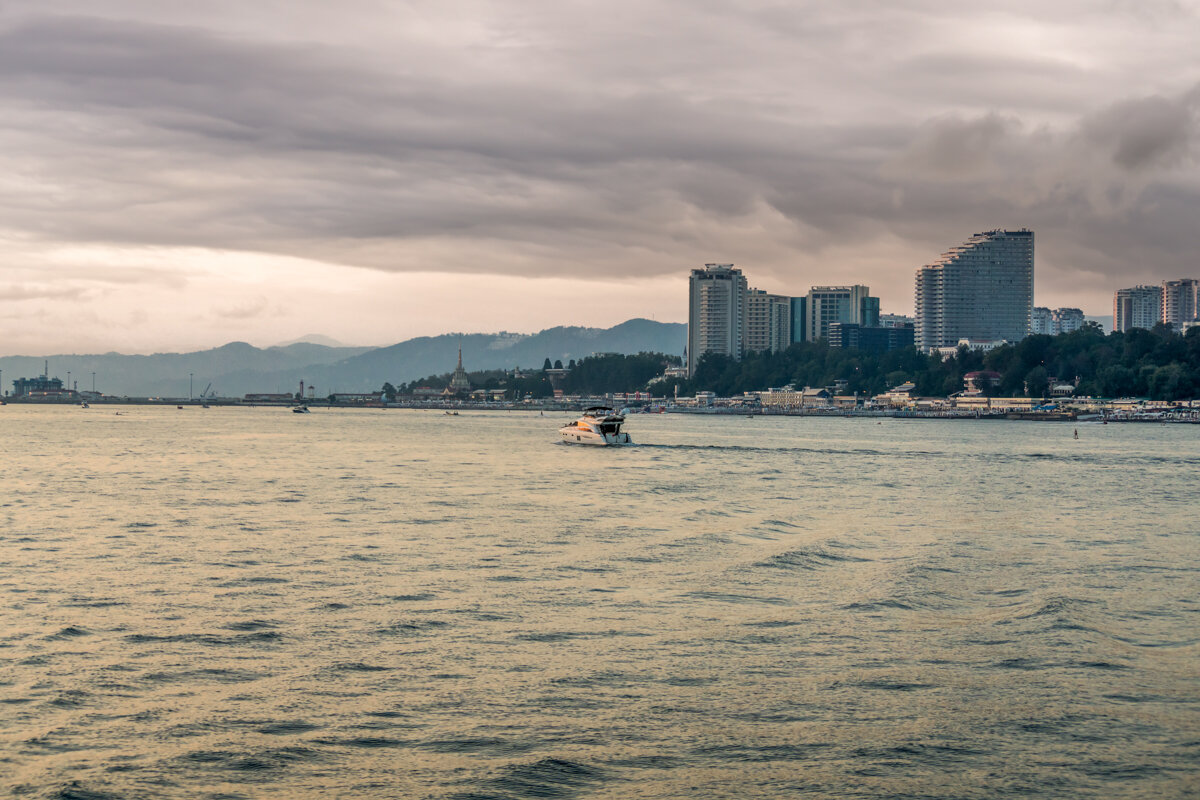 Летним вечером в Сочи - Игорь Сикорский Летним вечером в Сочи - Игорь Сикорский