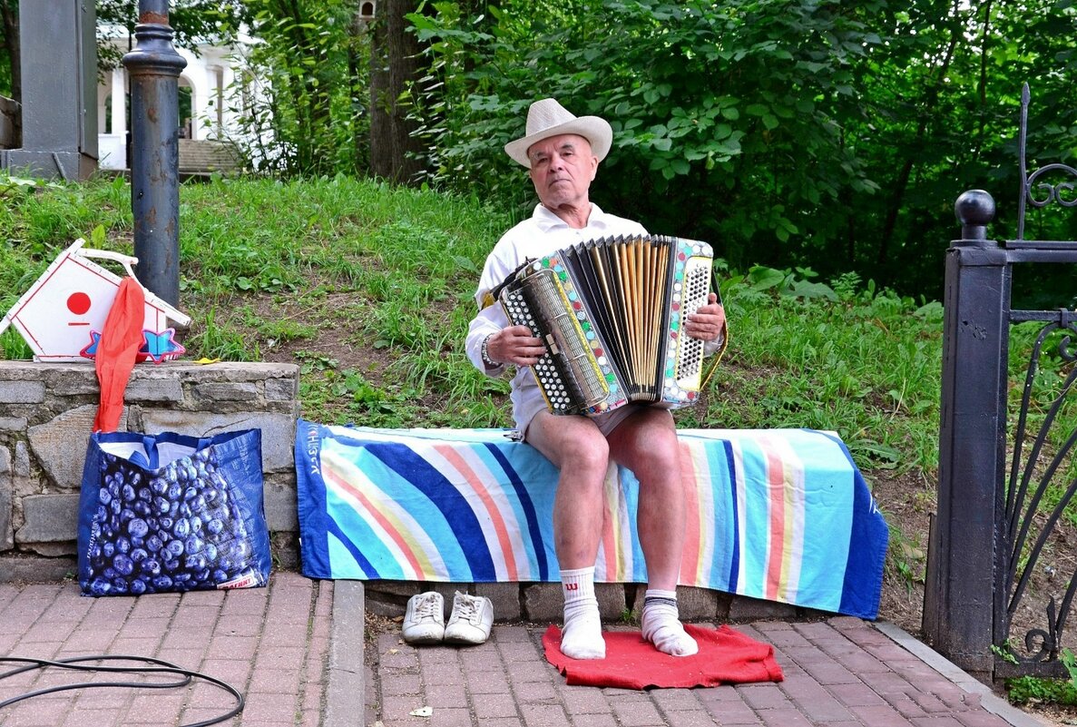 Сыграй нам,дядя Ваня! - Михаил Курзанцев