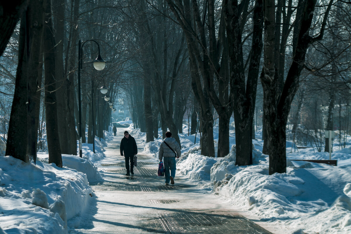 Март, весна - бульвар Гоголя - Владимир Максимов