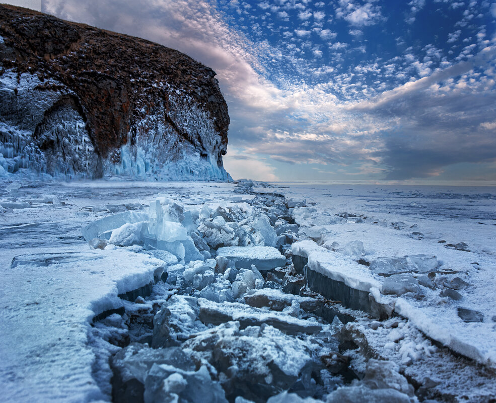 Байкал, март 2025г. - Виктор Садырин
