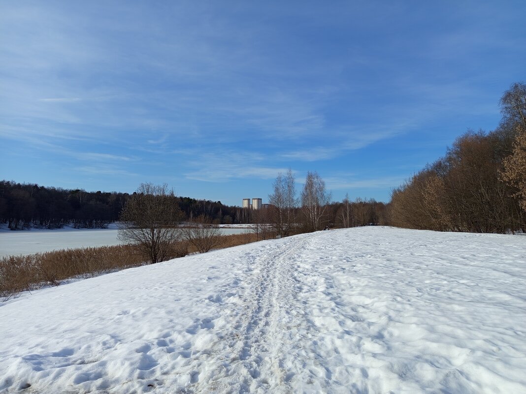 Март как весенний месяц - Андрей Лукьянов