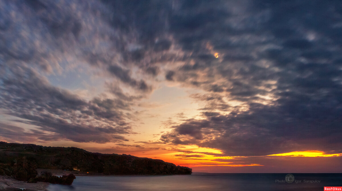 Небеса в бухте Шелковица - Игорь Сарапулов Небеса в бухте Шелковица - Игорь Сарапулов