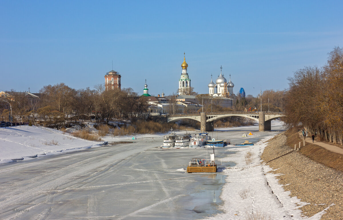 Вид на Вологду реку - Нина Кутина Вид на Вологду реку - Нина Кутина