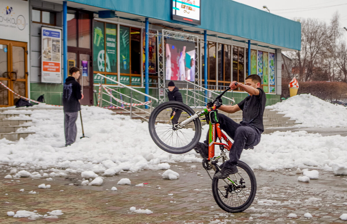 Субботний день. - Михаил Курзанцев Субботний день. - Михаил Курзанцев