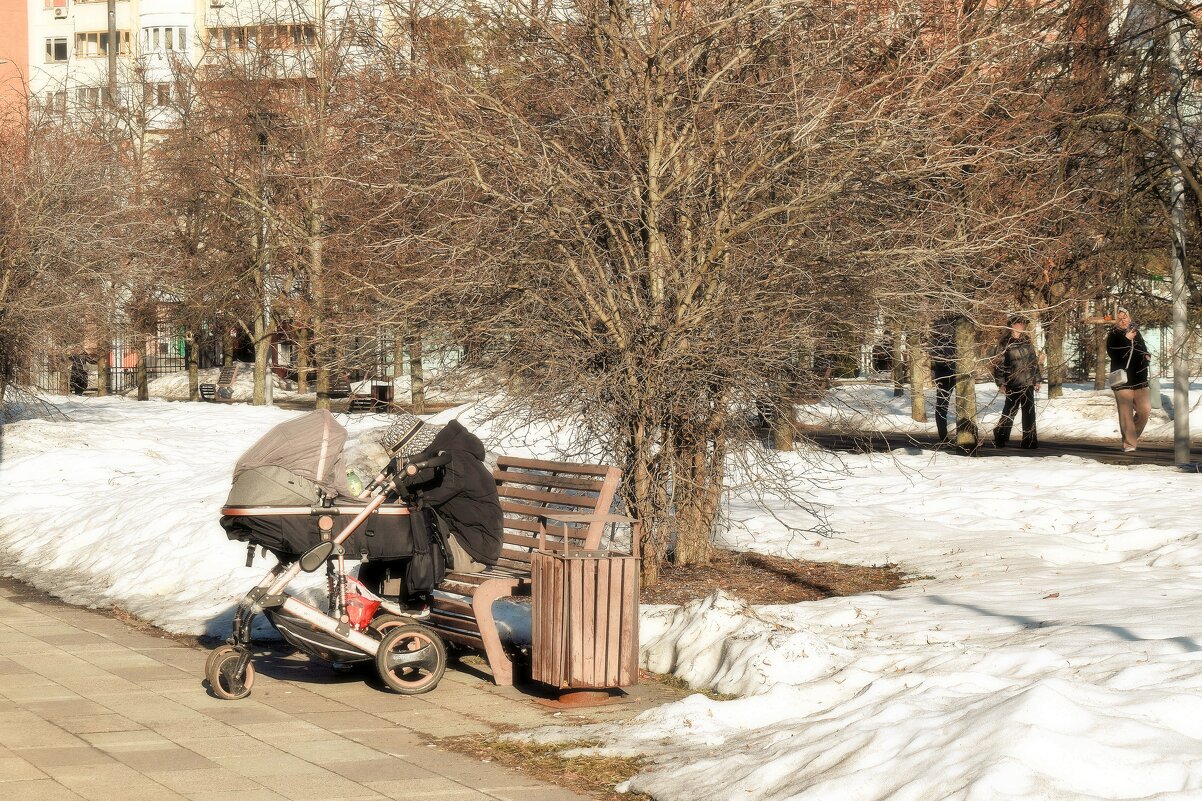 Мама спит, она устала. - Татьяна Помогалова