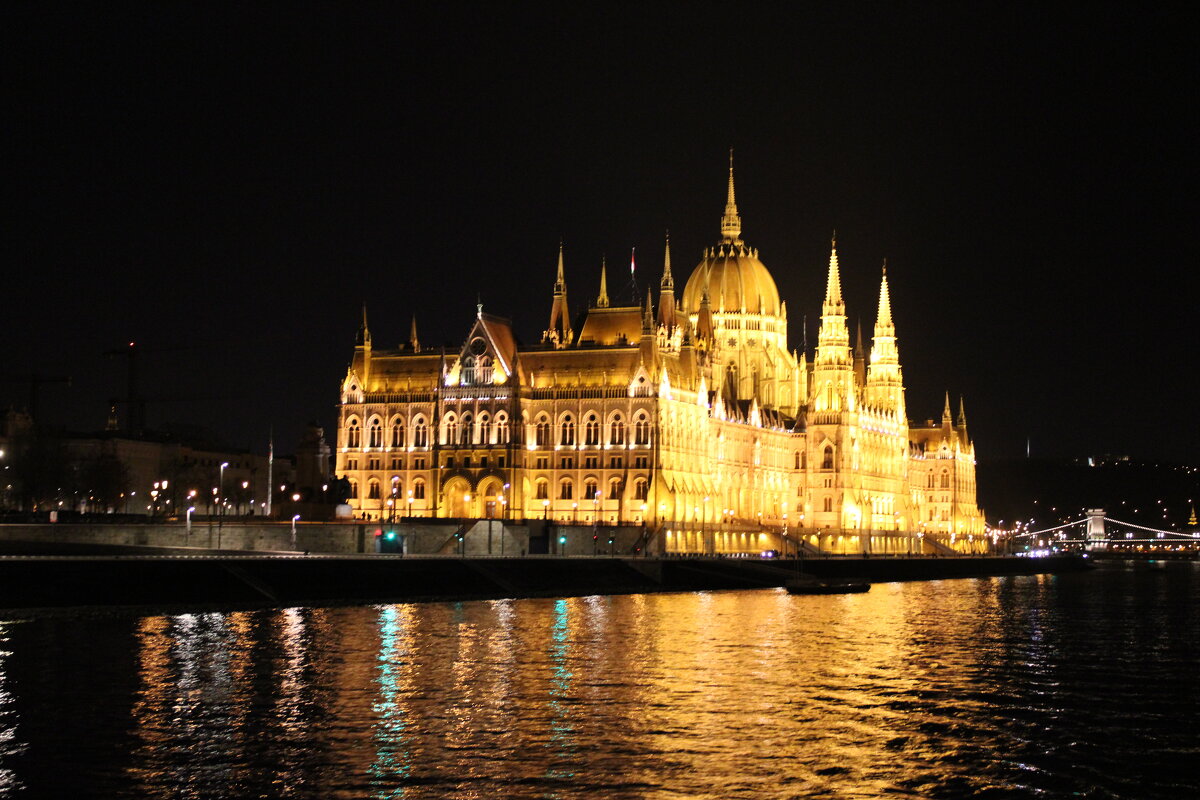 Ночной Будапешт - Александр Винников