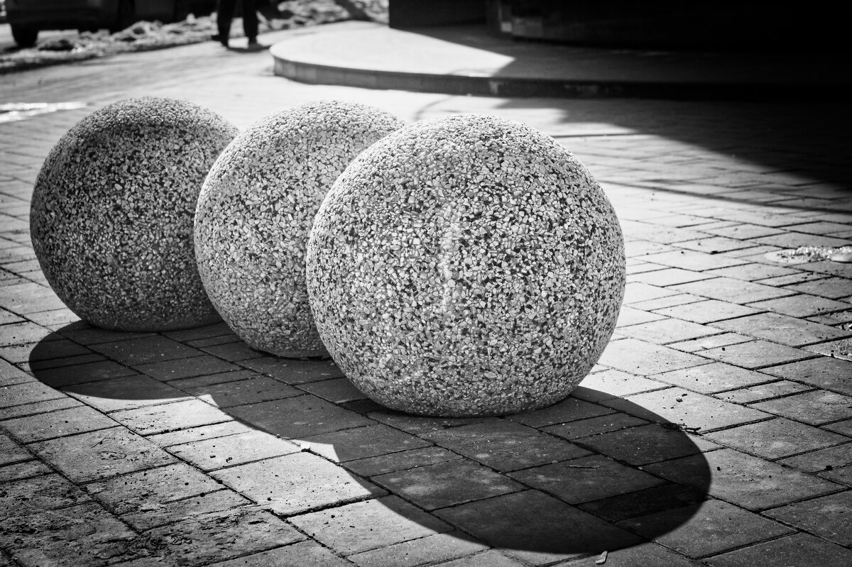 гранитные сферы в Туле - Артём Евтюхов