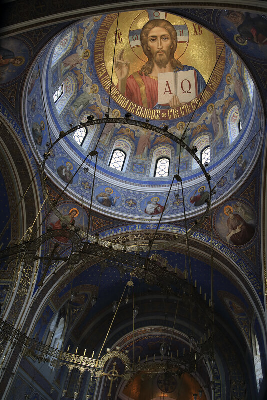 Во Свято-Владимирском храме, Херсонес - Леонид 