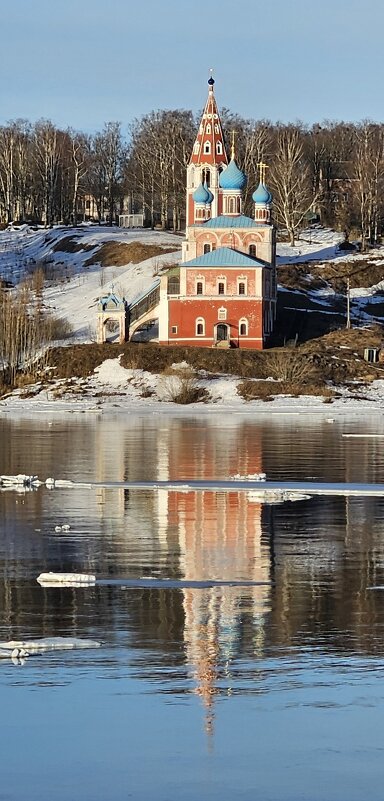 г. Тутаев. Казанская церковь. Отражение - Михаил Свиденцов