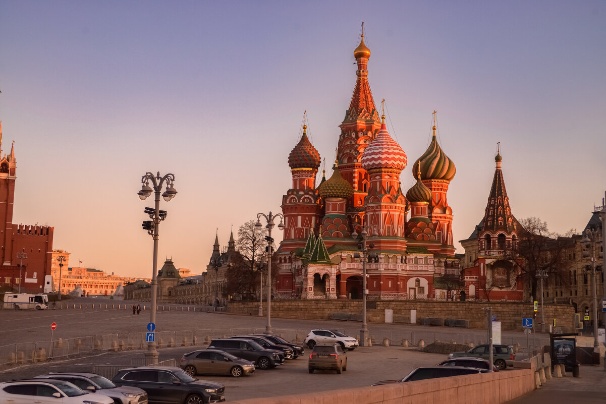 В утренних лучах. - Николай 