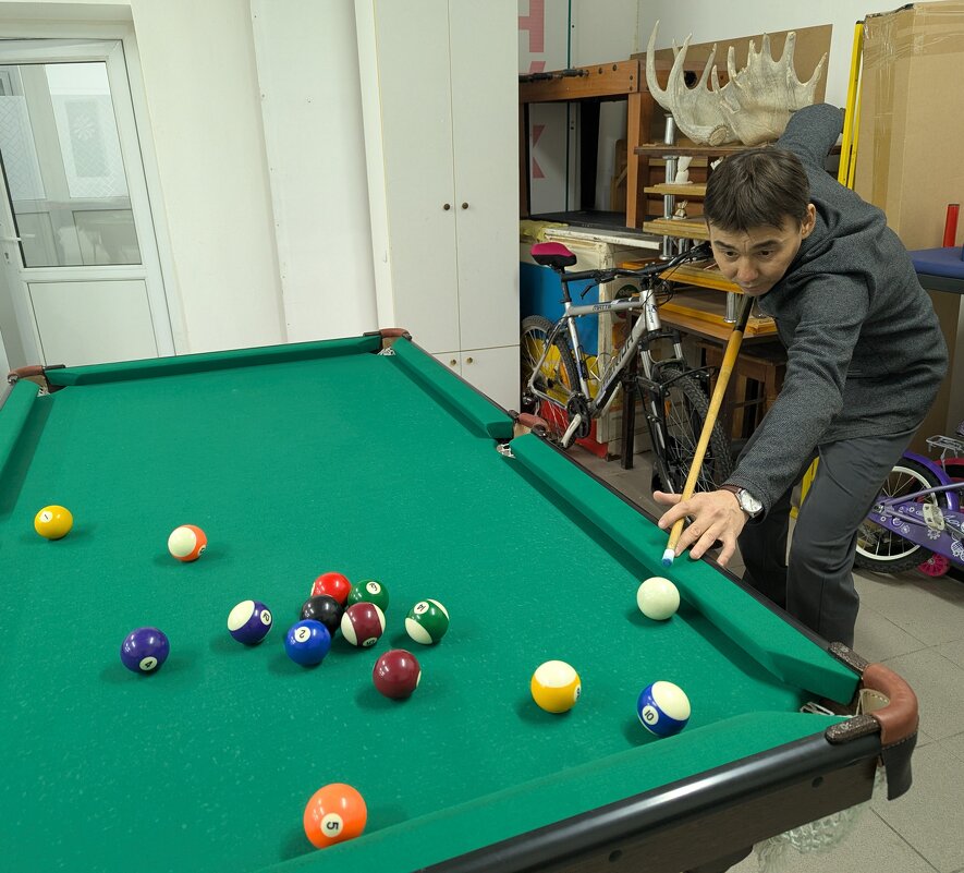 Интересно поиграть в пул. - Андрей Хлопонин Интересно поиграть в пул. - Андрей Хлопонин