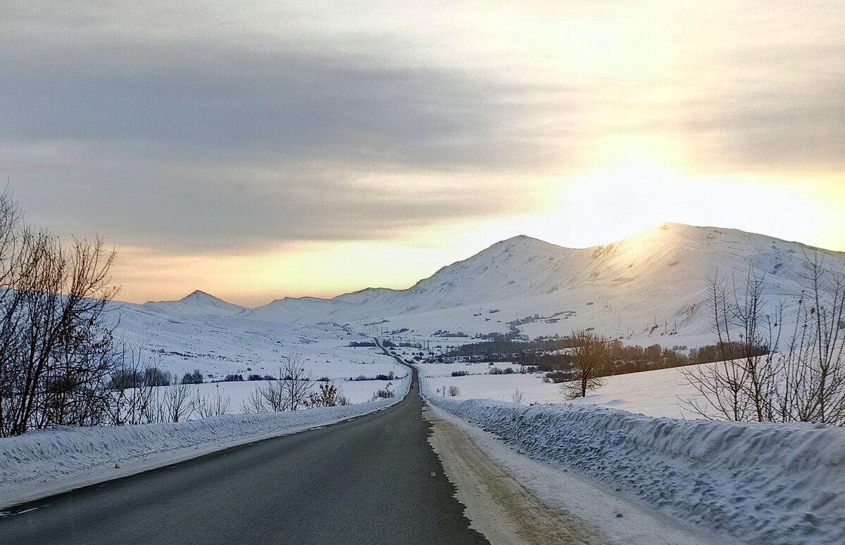Навстречу рассвету . - Мила Бовкун