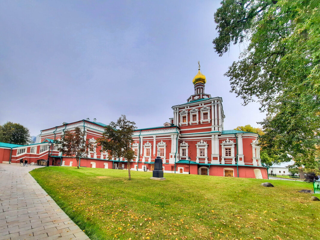 В Новодевичьем монастыре - Irene Irene