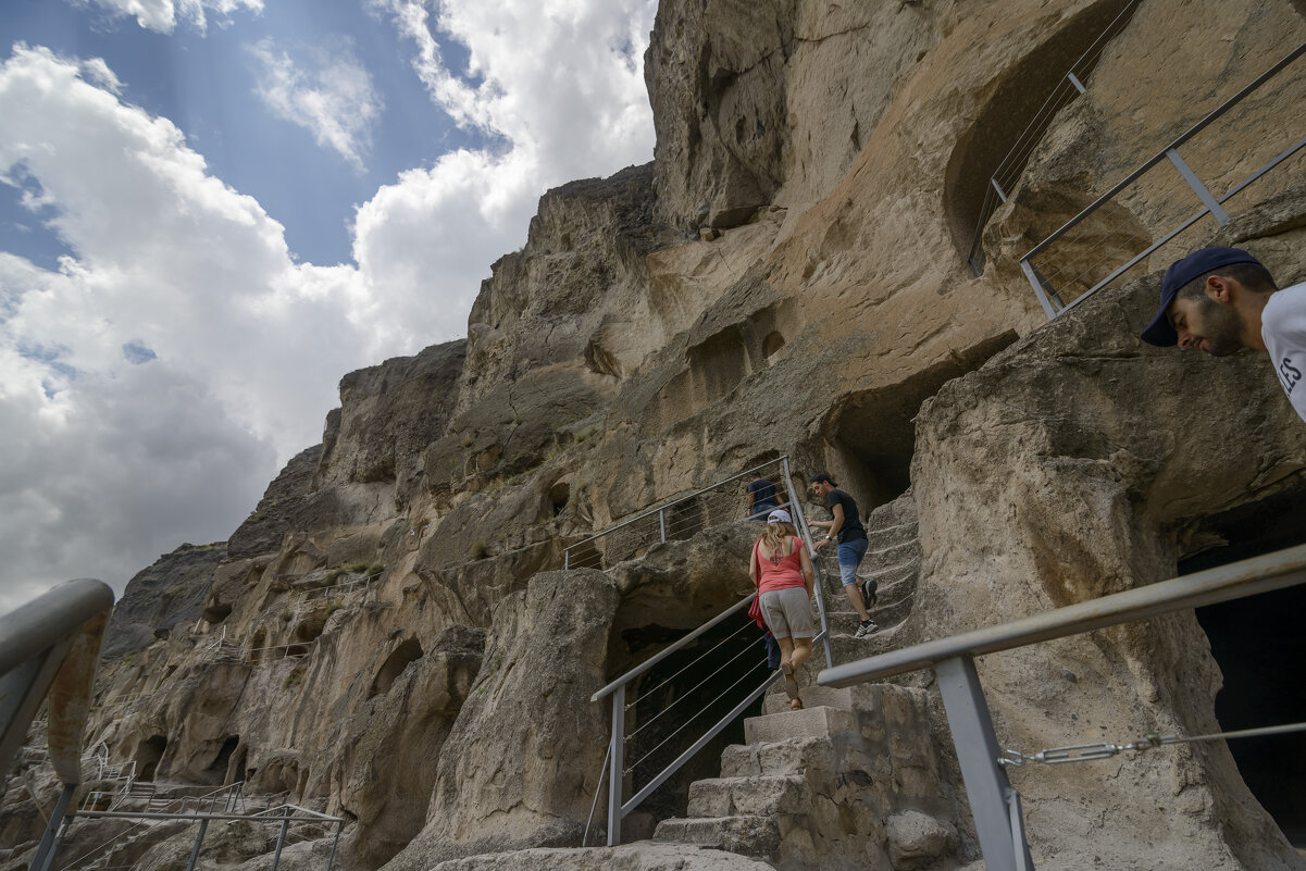 Вардзия - Иван К