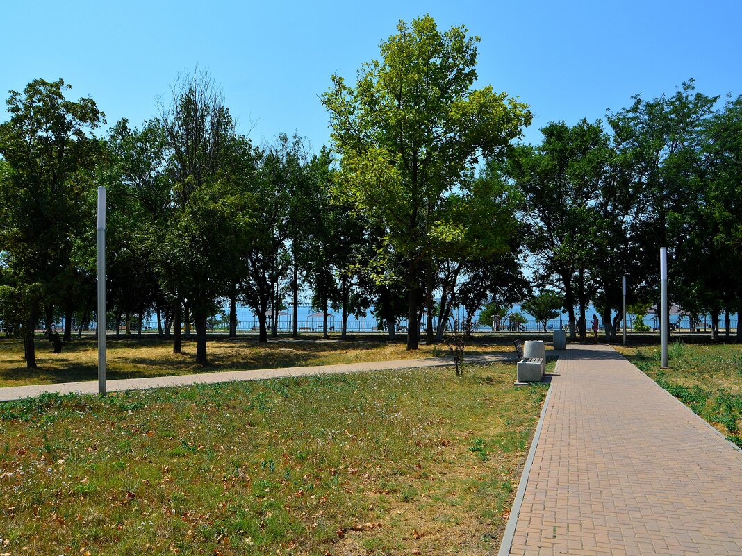Керчь. Выход с Комсомольского парка к пляжу "Черепашка". - Пётр Чернега